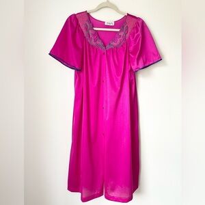 Vanity Fair Dress Women’s Medium Vintage Nightgown Nightwear
